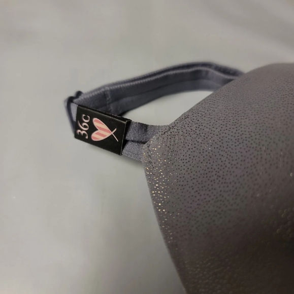 NWT 36C Victoria's Secret bra - Picture 2 of 7